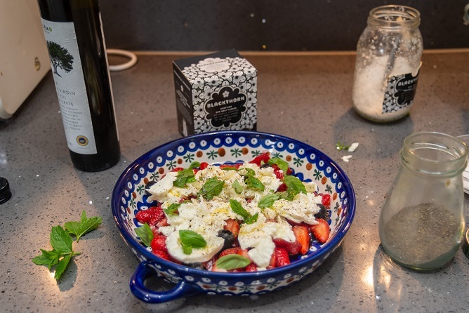 Maks burrata strawberry salad