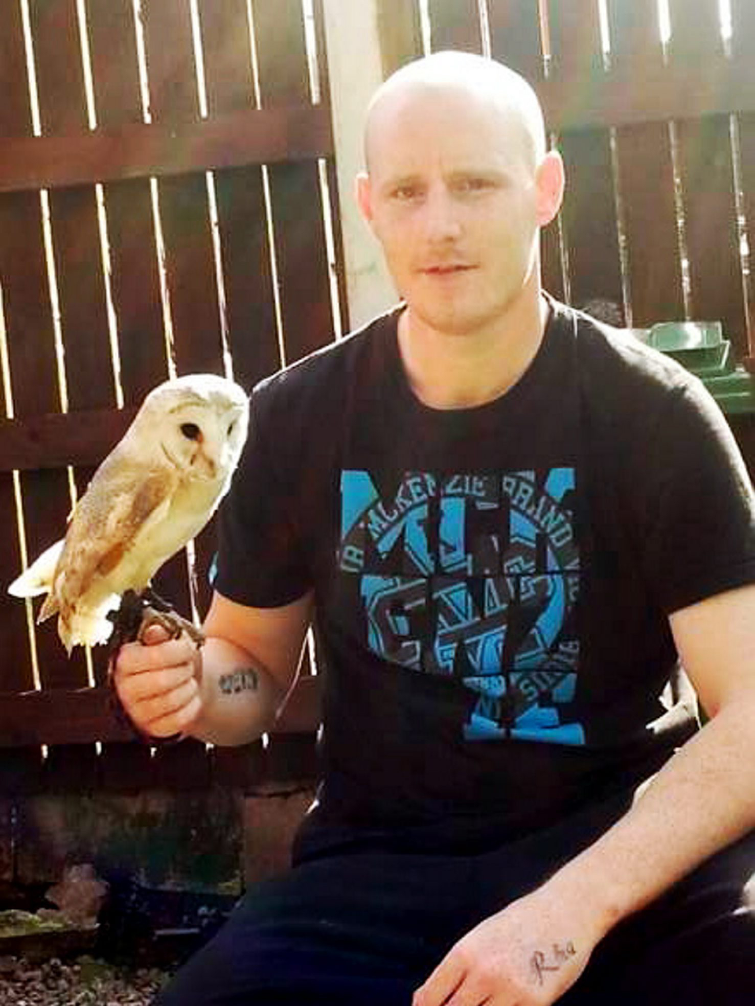 ... The Bolton News: Andrew Ridyard with his pet barn owl - 3049061