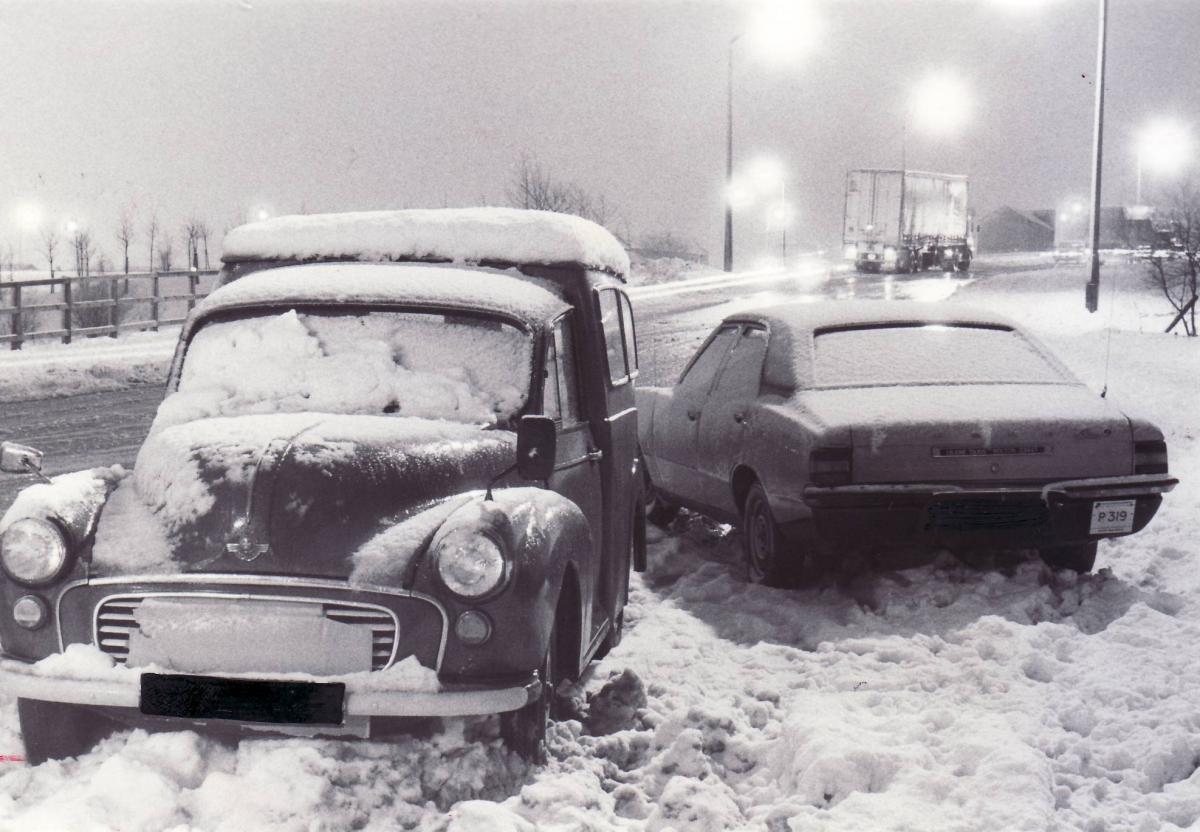 December 1981 - Vehicles abandoned at the bottom of Hall Lane, Little Lever