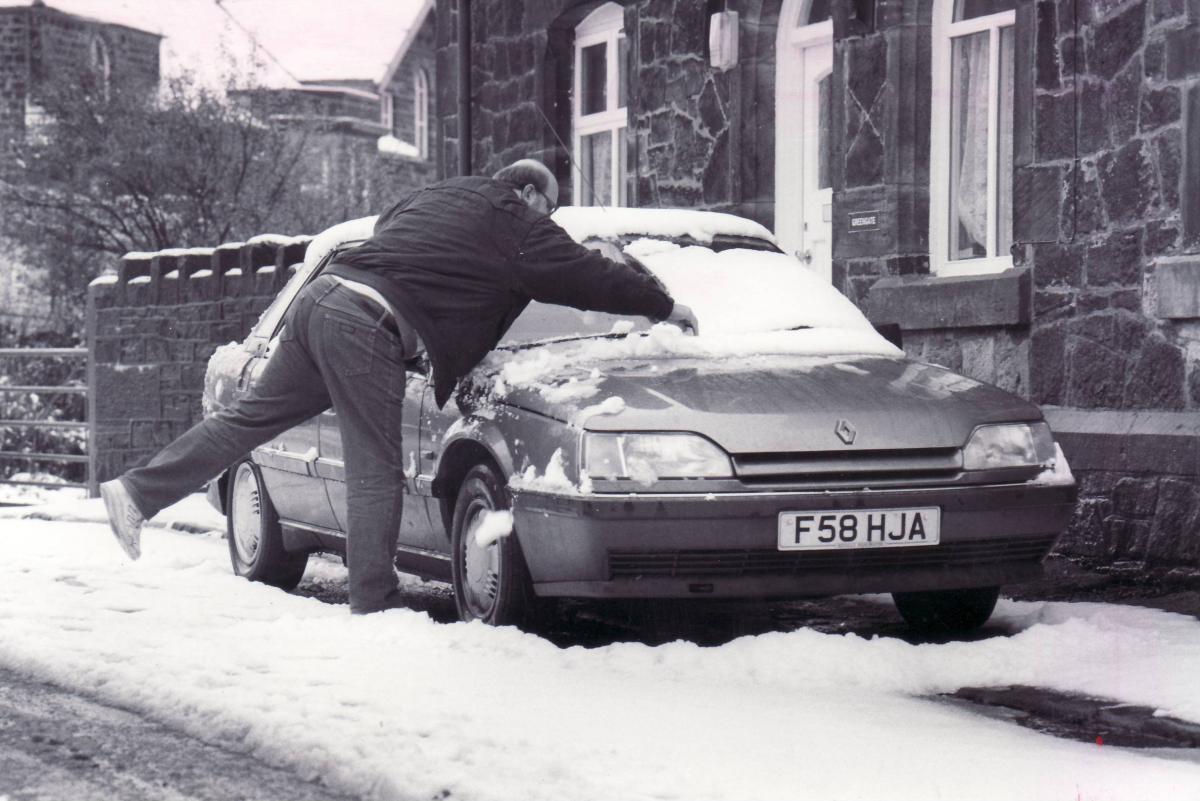 October 1992 - Snow in Edgworth