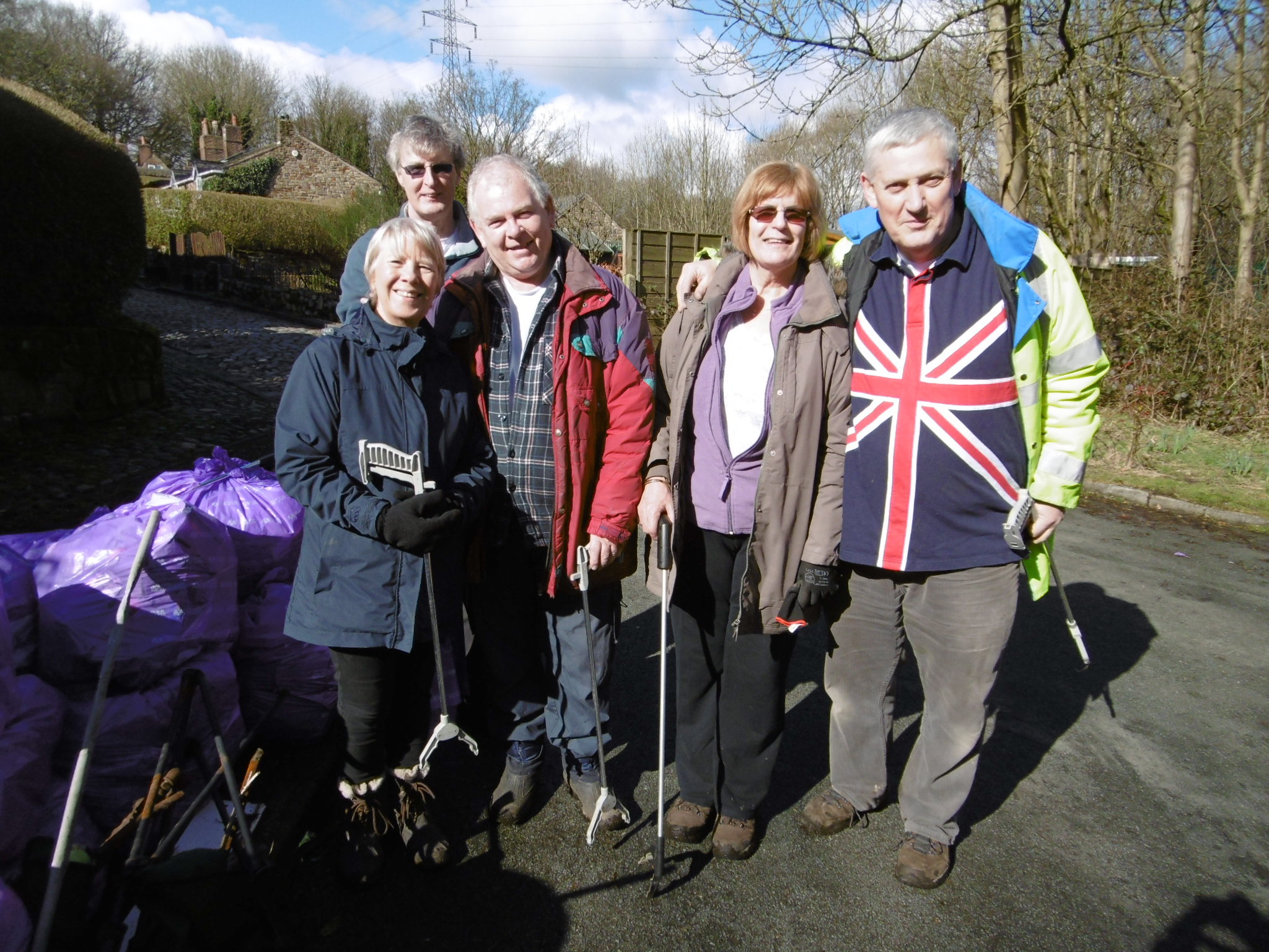 Firwood Fold residents collect 28 bags of rubbish as they 'clean for the Queen'