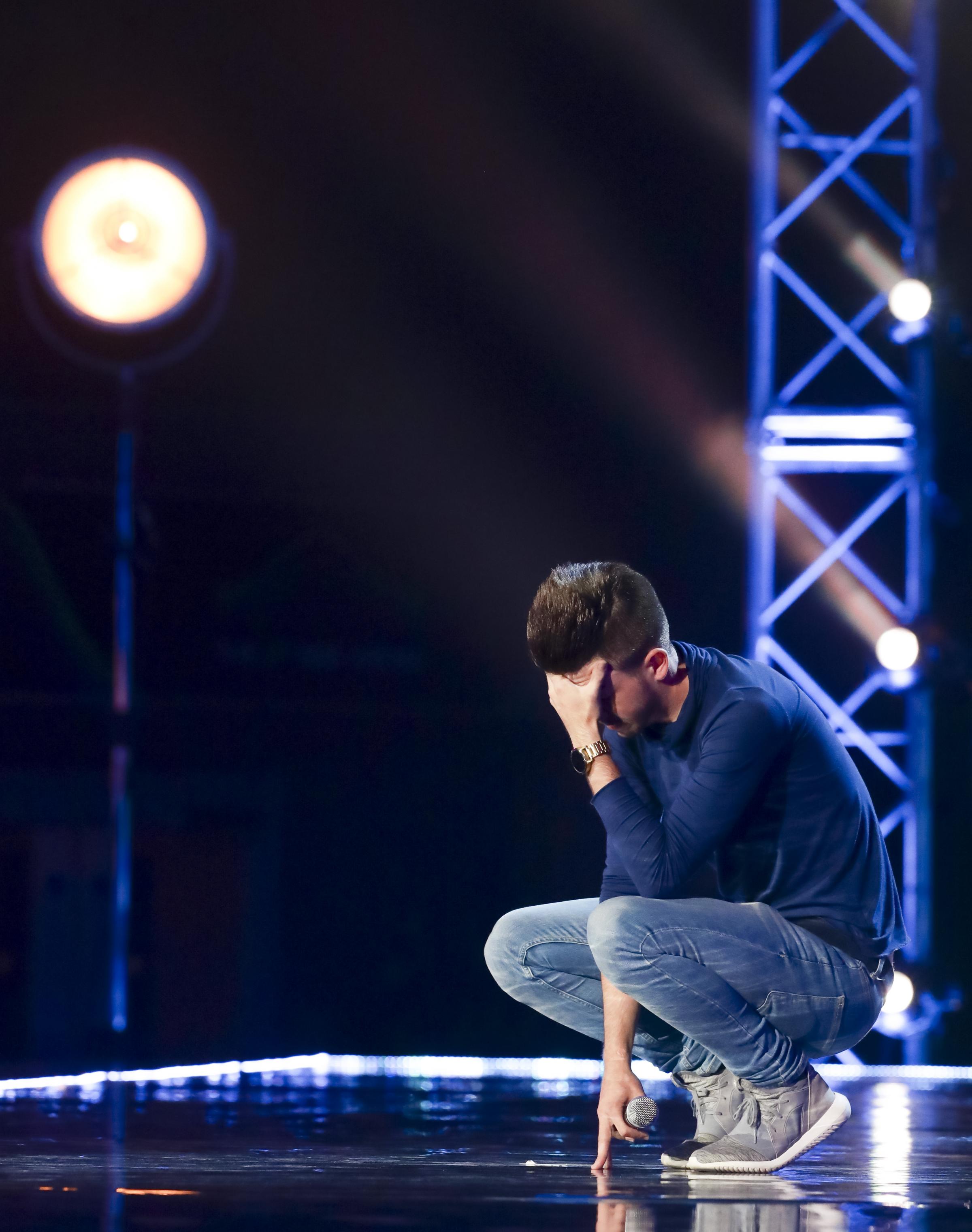 The X Factor: Dramatic moment Bolton barman sings his way into next round - The Bolton News