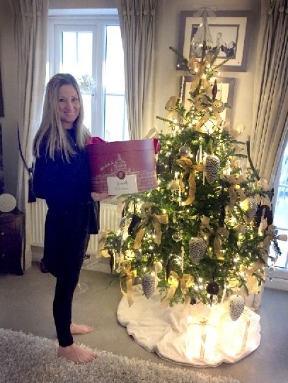 Winning tree decorators bag posh Christmas hampers thanks to local business