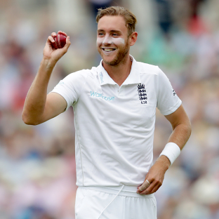 Stuart Broad signs new contract with Nottinghamshire - The Bolton News
