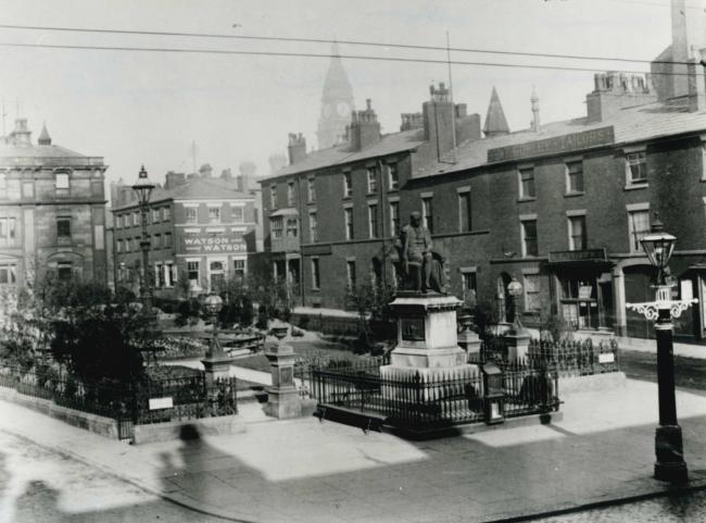 When Bolton's Nelson Square had its own ‘wooden road’ 11287451