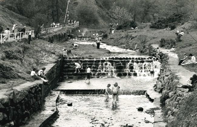 Looking Back: Did you enjoy a paddle in the brook at Barrow Bridge? 11774923