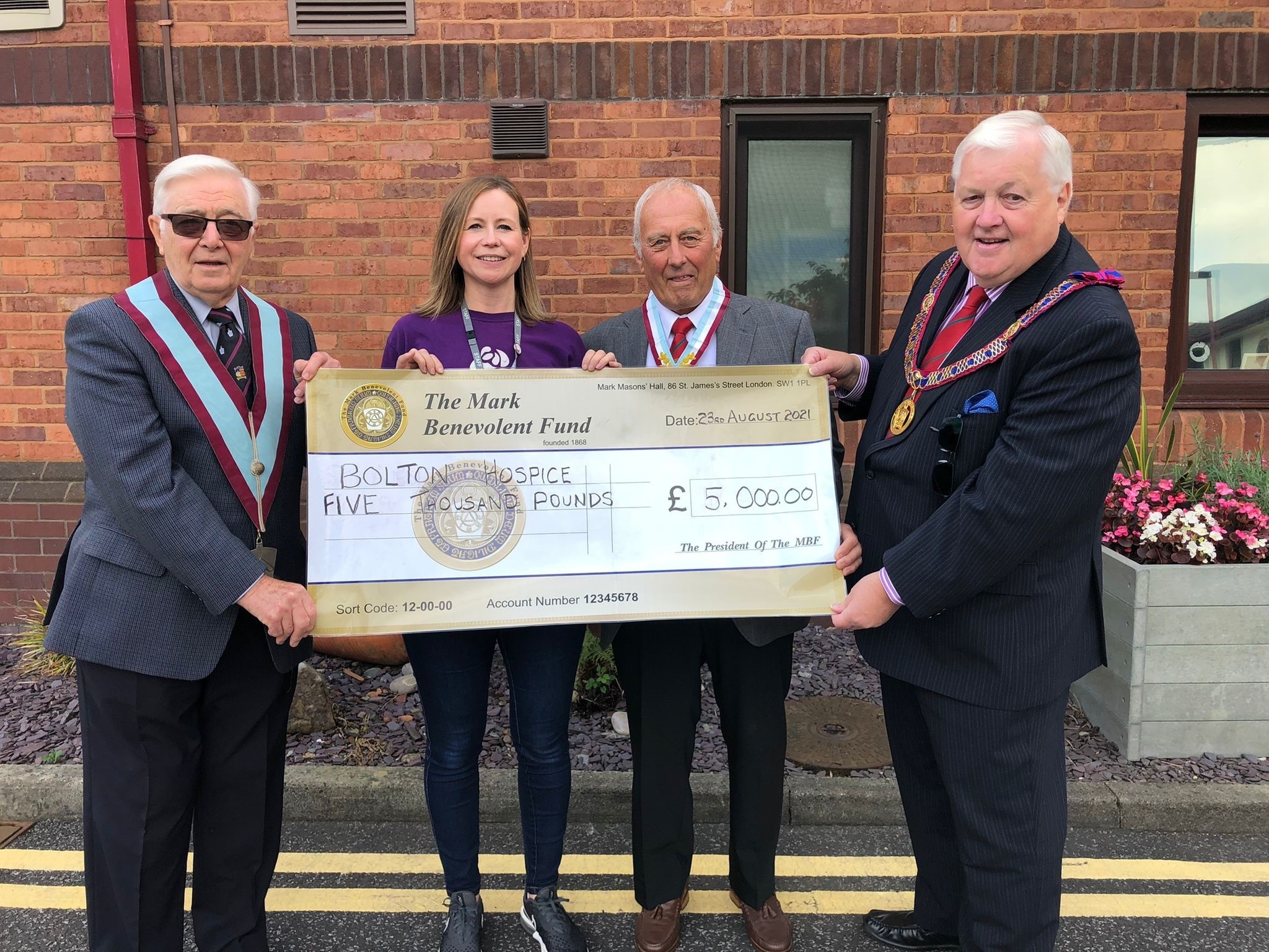 Freemason's £5k boost to support vital work for Bolton Hospice - Vimarsana News