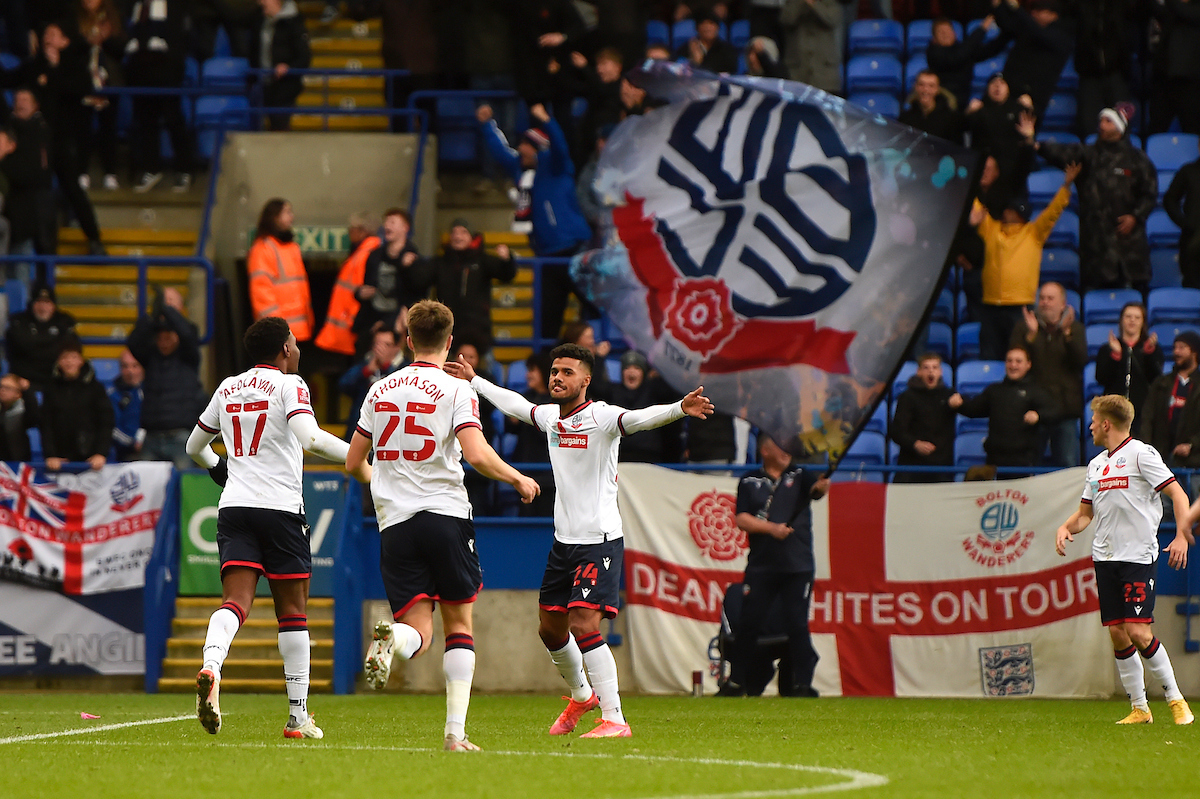 Bolton Wanderers 2-2 Stockport County - Eoin Doyle and Elias Kachunga net in FA Cup