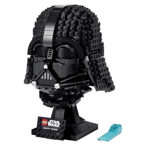 The Bolton News: LEGO Star Wars Darth Vader Helmet Set (IWOOT)