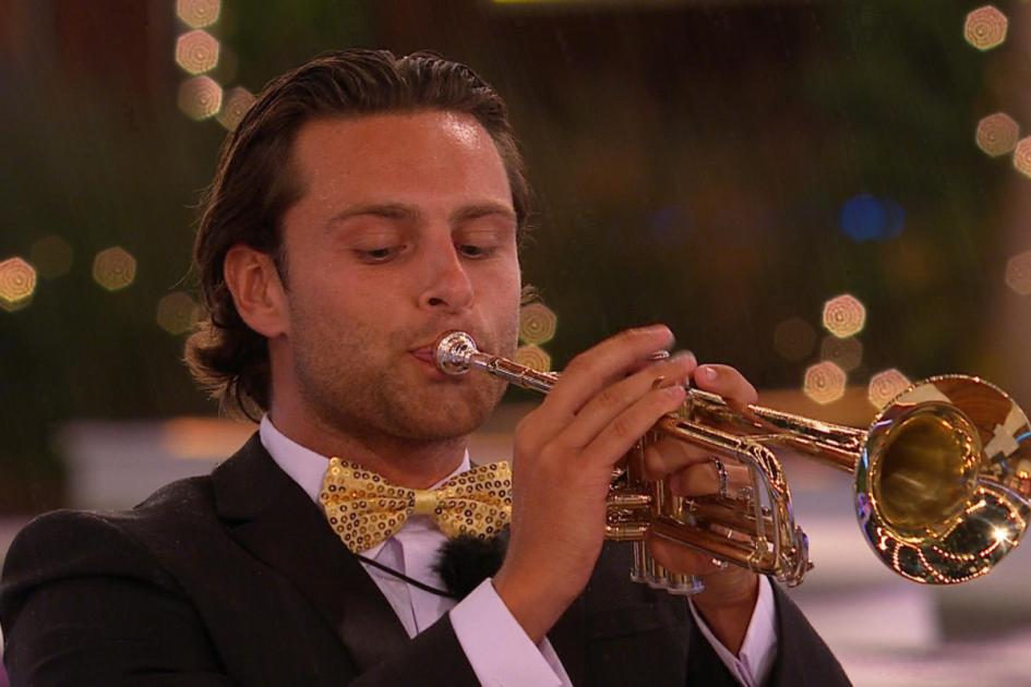 Love Island 2023: Hysterical fans play Casey’s trumpet

 | Pro IQRA News