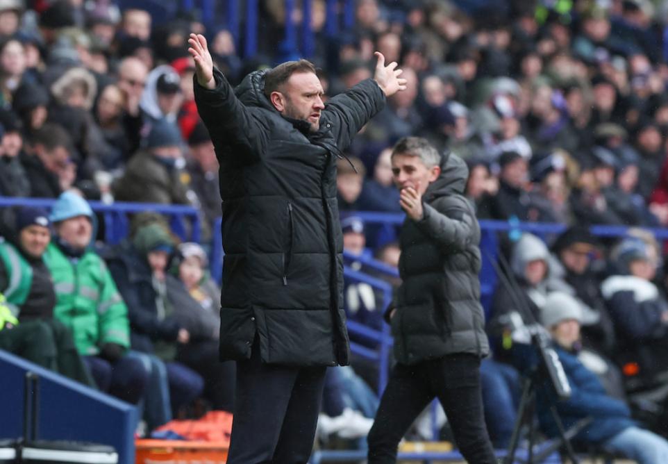 Evatt's 'concern' as Wanderers confidence levels dip during Ipswich defeat 16549111