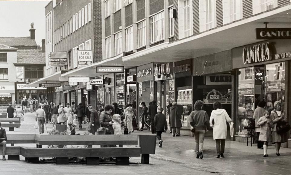 Looking Back: Who remembers these shops on Newport Street in the 1980s? 16670955
