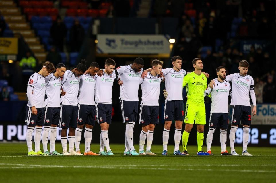Bolton Wanderers FC pay tribute to Iain Purslow at match 17653945