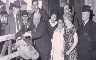 This shows the opening of the Keaw-yed Fair in Westhoughton.