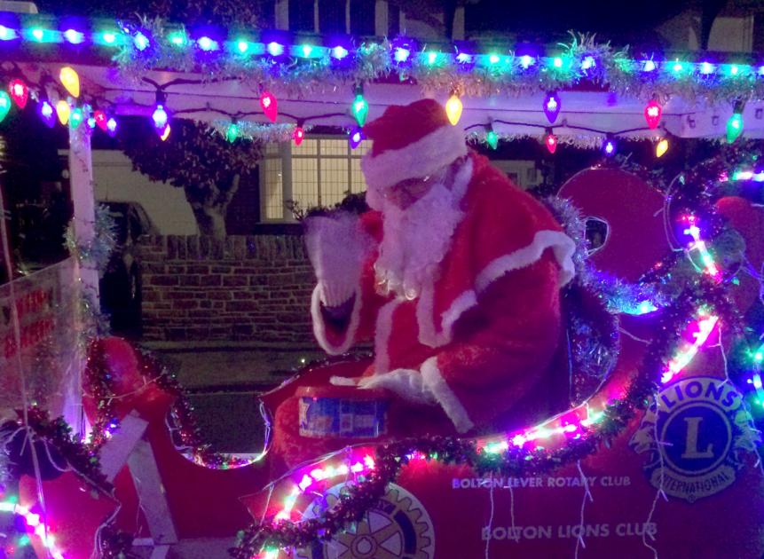Teenage yobs hurl abuse and obscenities at Father Christmas during sleigh parade